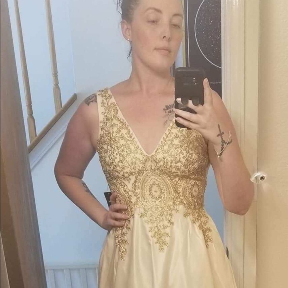 Lulus formal dress. NWT. XS or Small - Picture 2 of 16